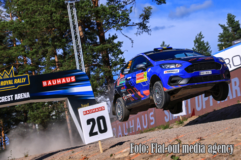 © Flat-out media agency.