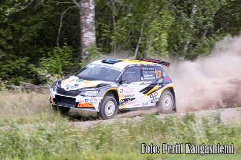 © Pertti Kangasniemi